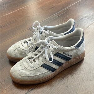 Adidas White and Blue Sneakers Classic Design 👟👟